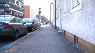 Vor diesem Haus verrichtet die obdachlose Frau immer wieder ihre Notdurft. Sehr zum Leidwesen der Bewohner. (Bild: Horst Einöder/Flashpictures)