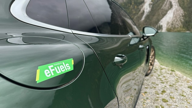 Im Tank sind E-Fuels nicht von konventionellem Sprit zu unterscheiden. (Bild: Stephan Schätzl)