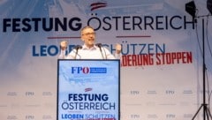 Die „Festung Österreichs“ wurde zu Kickls bestimmenden Wahlkampfthema – diese will er auch als Kanzler umsetzen. (Bild: EXPA/DOMINIK ANGERER)