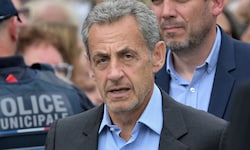 Sarkozy war wegen Bestechung und unerlaubter Einflussnahme zu drei Jahren Haft verurteilt ...