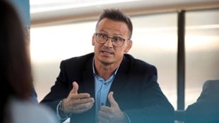 Ärgert sich über das Verhalten von Chedi Afifeh und Rivale St. Johann.