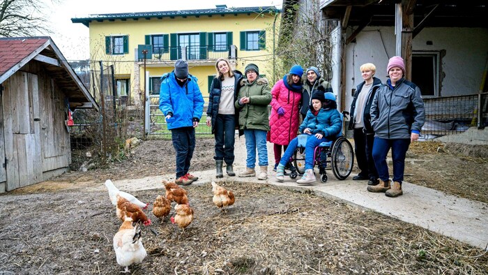 Strahlende Gesichter, die Wärme und innige Liebe machen den „Passethof“ in Irenental zu einem ...