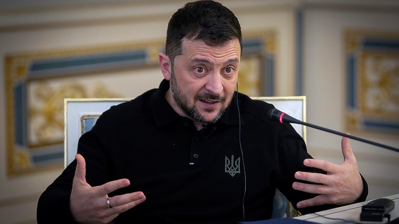 Ukrainian President Volodymyr Zelenskyi is hoping for further aid from Washington and is offering important raw materials in return. (Bild: APA/AP)