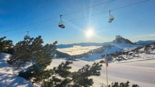 Verschneite Berghänge und viel Sonnenschein machen noch mehr Lust auf Skifahren. 