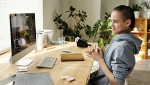 Sechs Stunden an kostenloser Lernbegleitung stehen Schülern zur Verfügung. (Symbolbild) (Bild: GoStudent/Stockfoto)