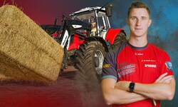 Dominik Pühringer ackert als E-Sportler für das Team Lindner in der „Farming Simulator League“.