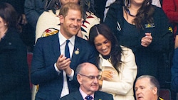 Liebeskrise? Welche Liebeskrise? Bei den Invictus Games turtelten Prinz Harry und Herzogin Meghan die Gerüchte um Ehe-Turbulenzen einfach weg. (Bild: Dutch Press Photo Agency / Action Press)