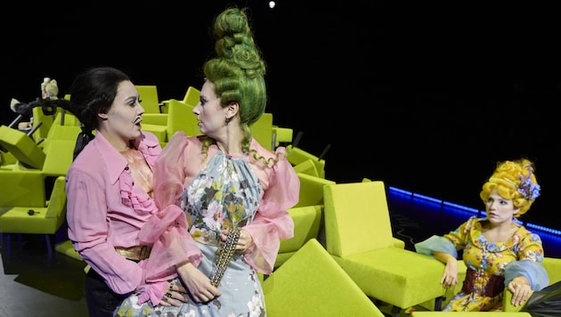 Barockoper mit Humor und Tiefgang: Angela Simkin, Fenja Lukas, Génesis Beatriz López Da Silva (Bild: Herwig PRAMMER)