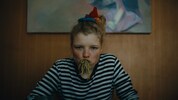 Eröffnungsfilm: Luisa-Céline Gaffron als Pia in „How to Be Normal and the Oddness of the Other ...
