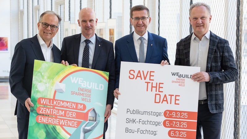 Gerhard Dell (Energiesparverband), Messe-Wels-Präsident Peter Franzmayr, Wirtschafts- und Energie-Landesrat Markus Achleitner und Messe-Wels-Geschäftsführer Robert Schneider (v. l. n. r.). (Bild: Land OÖ/Pelzl)