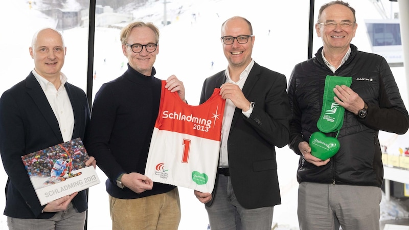 Studienautor Schwillinsky mit dem Schladminger Tourismus-Duo Keinprecht und Schattleitner sowie Planai-Hochwurzen-Seilbahner Georg Bliem (v.l.) (Bild: Martin Huber)