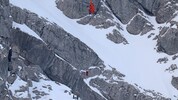 Das Bergsteiger-Duo (unterer Bildbereich) konnte sicher geborgen werden.
