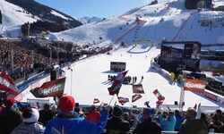 85.000 Tickets wurden bisher verkauft – das Zielstadion bebt bei den Rennen. Neben der Piste ...