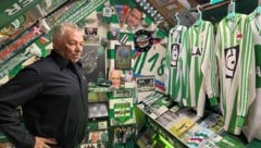 Christian Brzosowski in seinem Museum im Dachstuhl seines Wohnhauses. (Bild: Matthias Mödl)