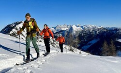 Christoph Thurner, Michael Butschek und Anna Heuberger am Weg zum Tagweidegg.