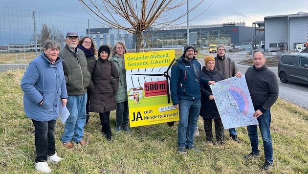 Erleichterung machte sich am Sonntagabend bei den Windrad-Gegnern diesseits und jenseits des Rheins breit. (Bild: IG Gegenwind)