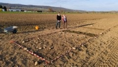 Das Team der Archäologen im Einsatz  (Bild: Archäologie Burgenland)