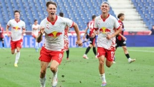 Salzburg-Stürmer Phillip Verhounig (li.) ist mit seinen acht Treffern Top-Torjäger in der Youth League.  (Bild: GEPA/GEPA pictures)