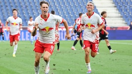 Salzburg-Stürmer Phillip Verhounig (li.) ist mit seinen acht Treffern Top-Torjäger in der Youth League.  (Bild: GEPA pictures)