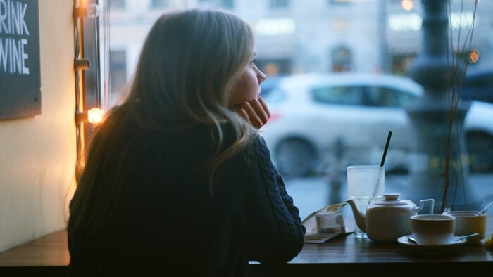 Es gibt viele Gründe, warum immer mehr Menschen Single sind – oft hängt es mit ...