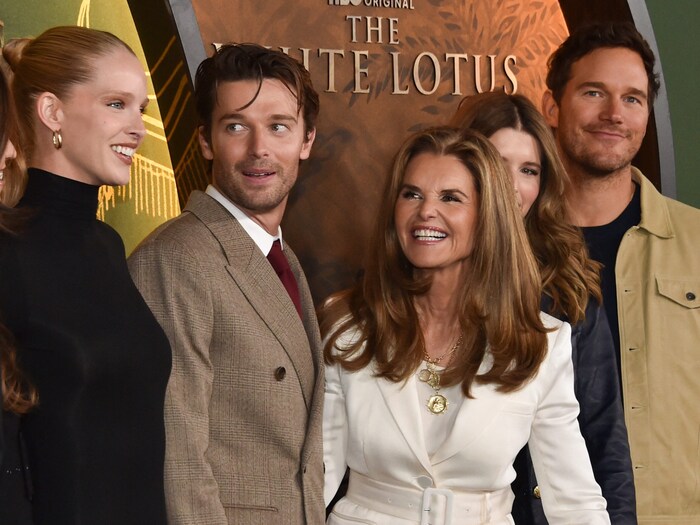 Patrick Schwarzenegger mit seiner Verlobten Abby Champion (links), seiner Mutter Maria Shriver, ...