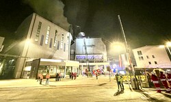Kurz vor Mitternacht war der Brand gelöscht.