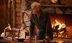 Harrison Ford – ohne Bart – im NFL-Football-Spot für den Super Bowl 2025 der Automarke Jeep.
