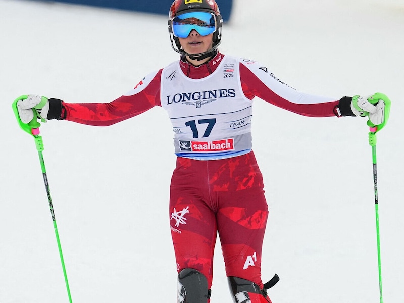 Katharina Gallhuber will im Slalom am Samstag voll angreifen. (Bild: AFP)