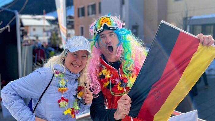 Michael und Marion schreien für Deutschland und Österreich.