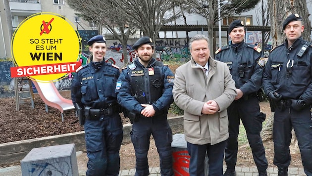 Bürgermeister Michael Ludwig (SPÖ) bei einer Schwerpunktaktion im Fritz-Imhoff-Park in Mariahilf. (Bild: Krone KREATIV/Martin A. Jöchl)