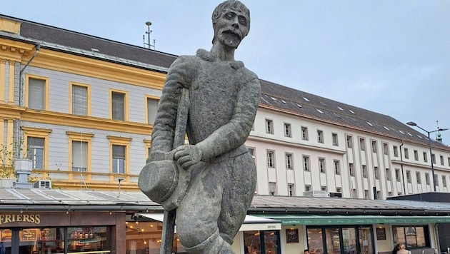 The stone fisherman is a reminder of a time when fishermen did not always abide by the rules of the trade... (Bild: Kogler Christina Natascha/Christina Natascha Kogler)