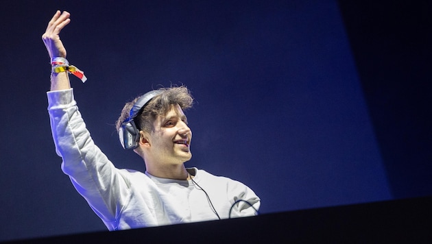 Salzburg DJ Toby Romeo thrilled the fans at the packed Medal Plaza in the center of Hinterglemm. (Bild: urbantschitsch mario)