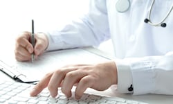 Wie sicher ihre Patientendaten sind, fragt sich eine Leserin aus Wien.