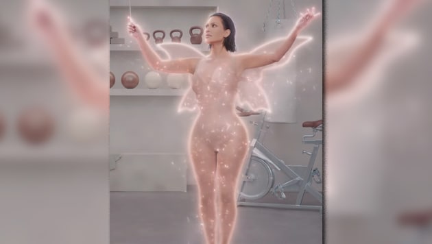 Kim Kardashian präsentiert sich im Werbeclip als Popo-Fee, die jedem eine prallere Kehrseite zaubert. (Bild: instagram.com/kimkardashian)