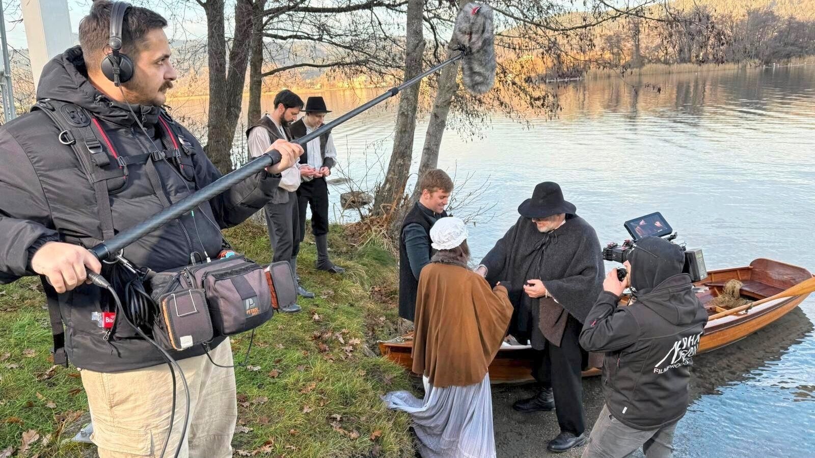 Sind Kostüme für die jeweils darzustellen Zeit und Amateurschausspieler sowie Drehorte gefunden, sollte noch das Wetter mitspielen. Das Kamera- und Tontechnikteam besteht aus lauter Profis. Das Unternehmen AlphaVision setzt den Sagenjäger stets ins rechte Licht. (Bild: AlphaVision Mario Barta)