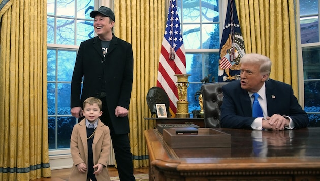 Elon Musk and his son X Æ A-Xii visited US President Donald Trump at the White House on Tuesday. (Bild: APA/Getty Images via AFP/GETTY IMAGES/Andrew)