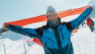 Benjamin Lengger strahlt über seine erste Medaille. (Bild: ÖOC/Meindl )