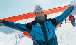 Benjamin Lengger strahlt über seine erste Medaille.