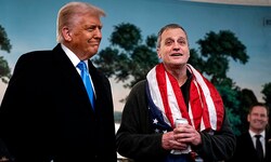 Präsident Donald Trump versprach laut eigenen Worten der 95-jährigen Mutter von Marc Fogel, dass ...