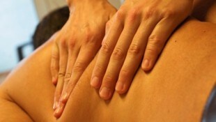 60.000 Euro hatte ein Masseur (Symbolbild) kassiert, der dann die Einkünfte verschwieg.