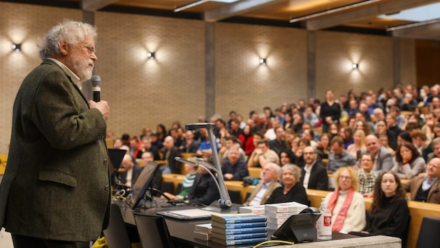 The lecture halls at Kepler University Linz were full to bursting during Anton Zeilinger's lecture (Bild: Pressefoto Scharinger/Daniel Scharinger)