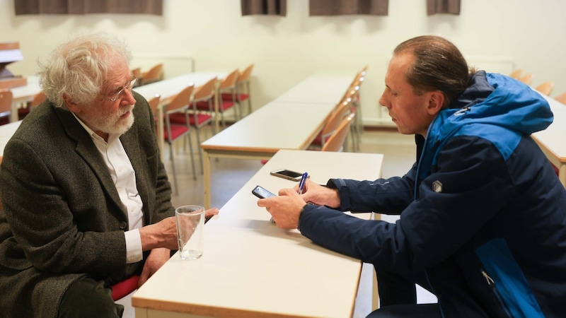 Anton Zeilinger in conversation with "Krone" editor Jürgen Pachner (Bild: Pressefoto Scharinger/Daniel Scharinger/Pressefoto Scharinger © Daniel Scharinger)