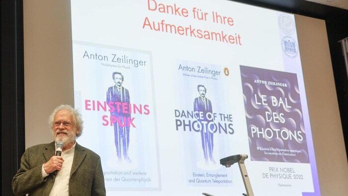 Zeilinger erzählte auch von historischen Koryphäen wie Albert Einstein, Werner Heisenberg, Erwin ...