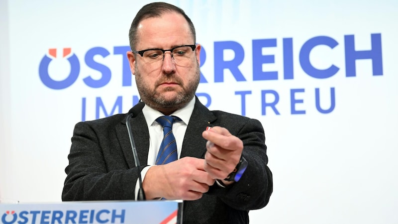 FPÖ general was previously the blue "secret weapon" in various sub-committees (Bild: APA/HELMUT FOHRINGER)