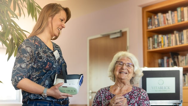 The interaction with the volunteers alone makes the project something special for the senior citizens. (Bild: Julian Hobmaier)