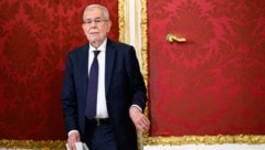 Van der Bellen will vorerst keine Neuwahlen ausrufen. (Bild: MAX SLOVENCIK)