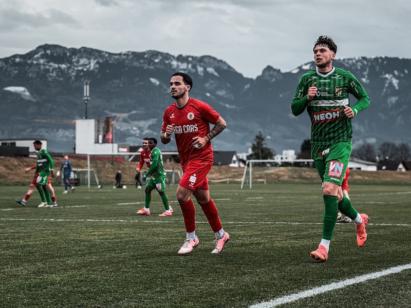 Leo Mätzler (re.) traf zum frühen 1:0 für die Lustenauer. (Bild: Austria Lustenau)