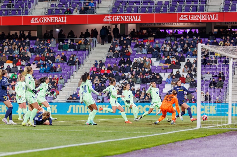 Valentina Mädl with her goal in the Champions League against FC Barcelona. (Bild: Raimund Nics / in.the.game.of.light)