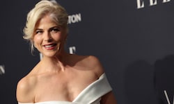 Selma Blair berichtete jetzt über ein misslungenes Date mit Robbie Williams.