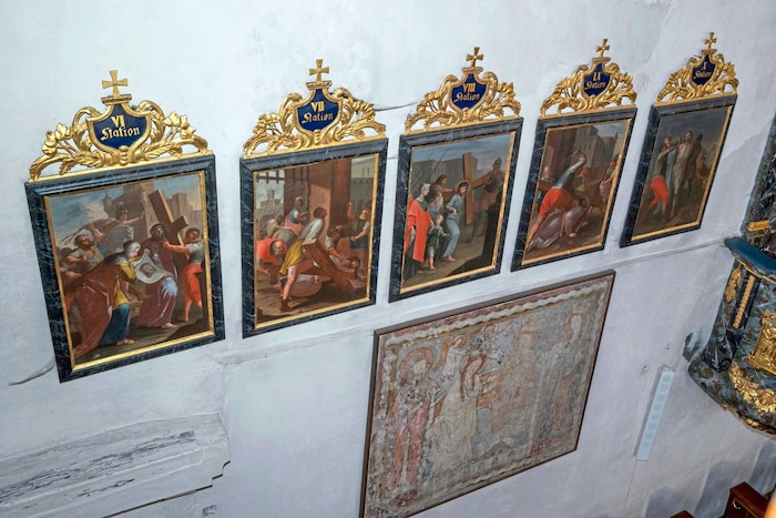 Bilder von den Stationen des Kreuzwegs Jesu.